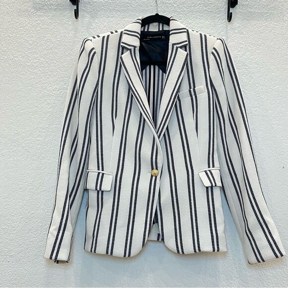 Zara Woman Striped Textured Single Button Blazer in Ivory and Navy size Small - Picture 2 of 14